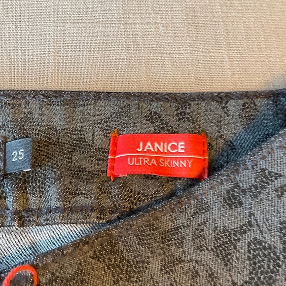 Level 99 Charcoal Patterned Skinny Pants - Picture 9 of 11